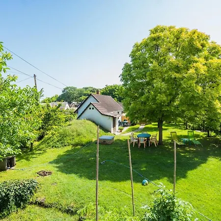 Regoczy Vendeghaz 3* Zamárdi