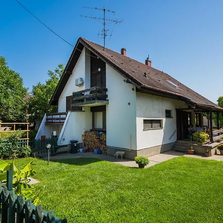 Guest house Regoczy Vendeghaz 3*